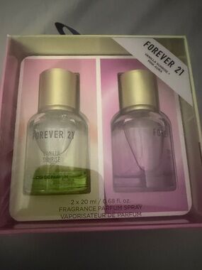 Forever 21 Mini Fragrance Set – Green & Pink Bottles